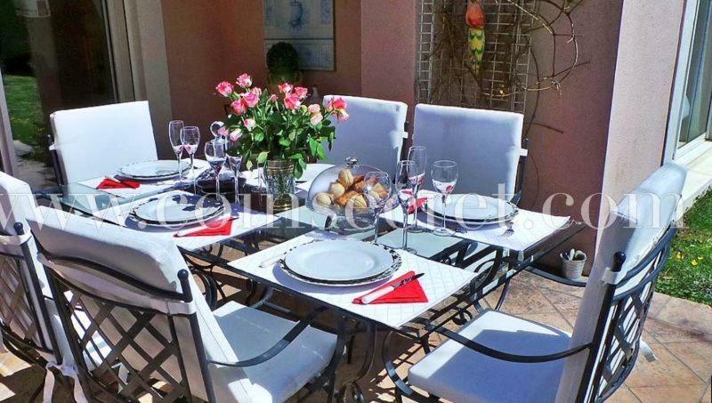 B&B Les Muscades Saint-Étienne-du-Grès Zewnętrze zdjęcie
